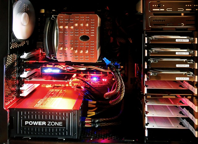 computer-ge6922a600_640.jpg