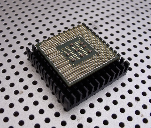 micro-chip-g6c1fa4831_640.jpg